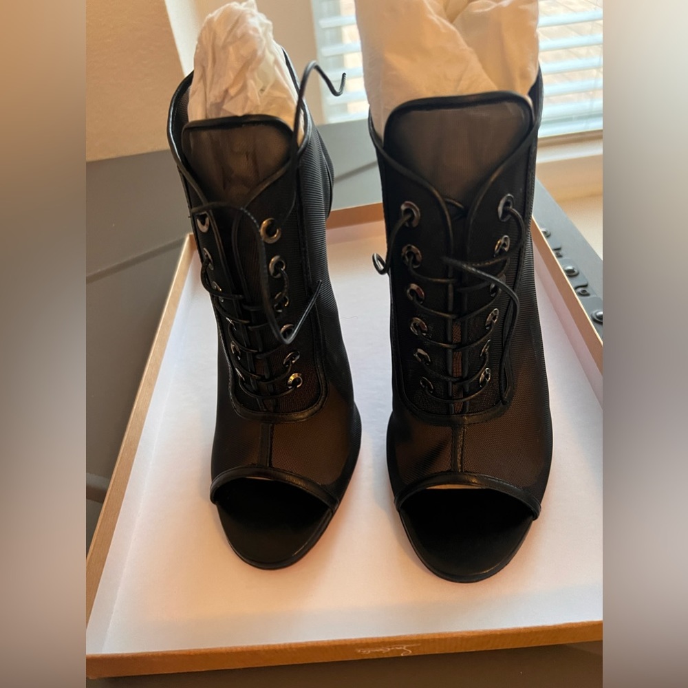 Christian Louboutin Open Ondessa 100